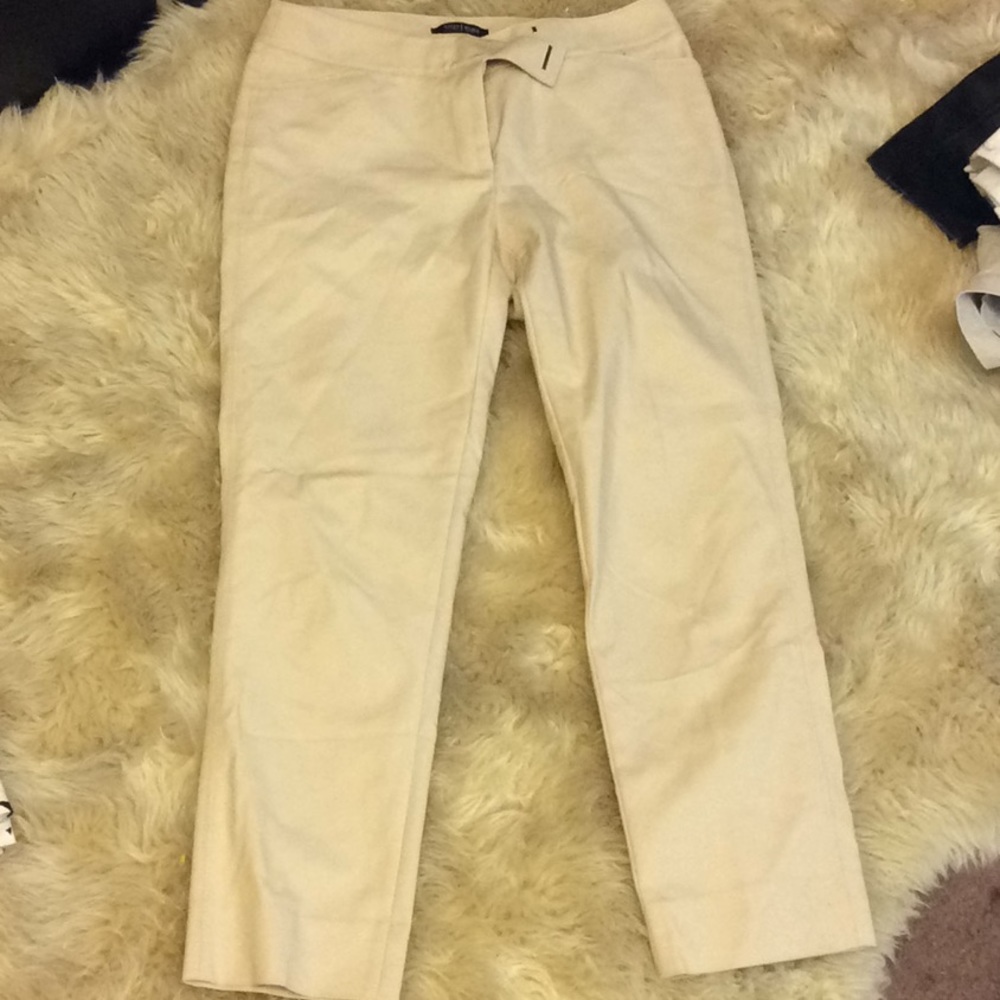 White House black market perfect form slim ankle